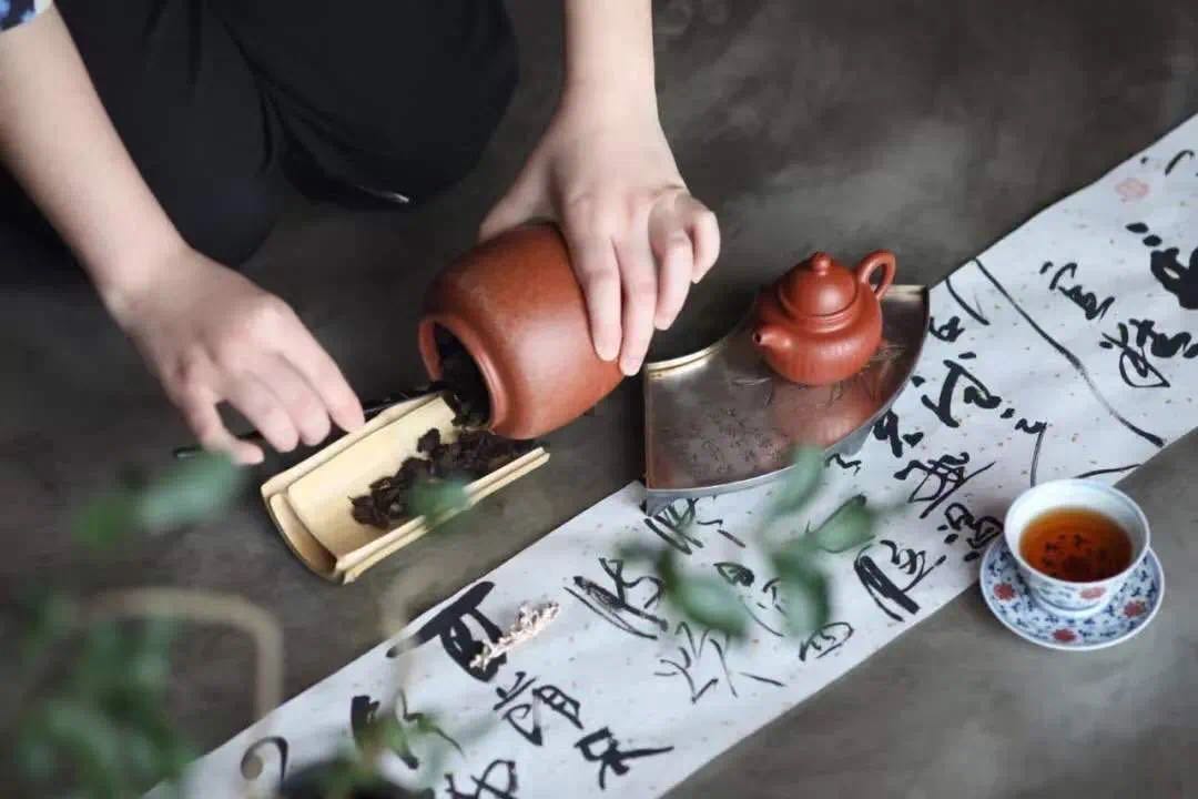 以茶显乐，以乐映茶