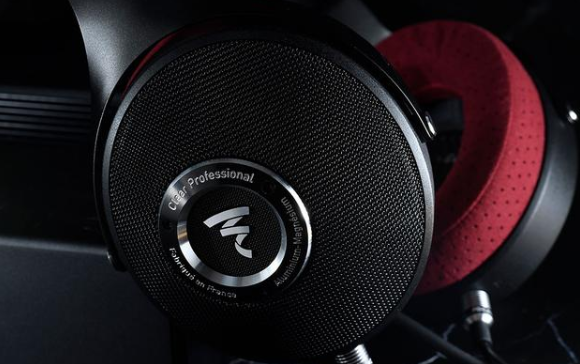 Focal Clear Professional